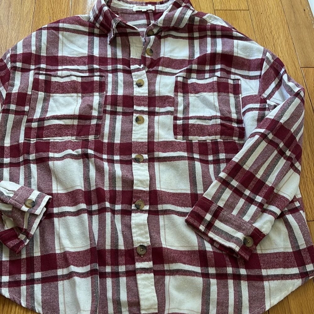 No Comment Juniors sz Large Maroon White Flannel Plaid Button-Up Shirt